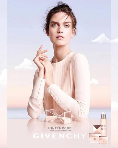 Givenchy L'Intemporel Skincare Set фото 1
