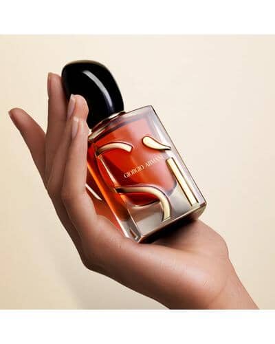 Giorgio Armani Si Perfume фото 3