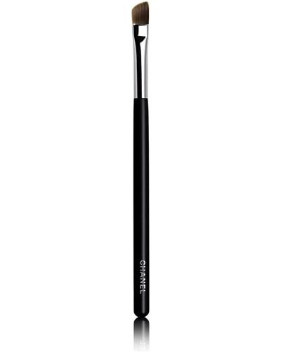 CHANEL Angled Eyeshadow Brush # 27 главное фото